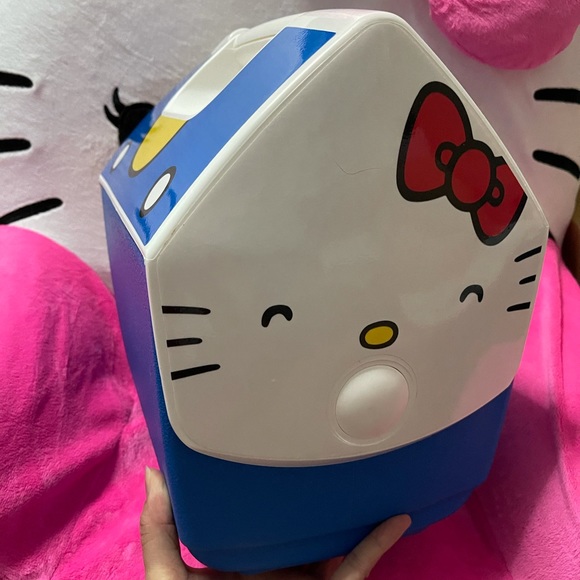 Hello kitty cooler